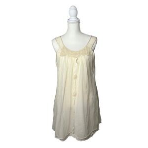 Vintage Gaymode Cream Beige Floral Trim Nightgown Women’s US Size Medium